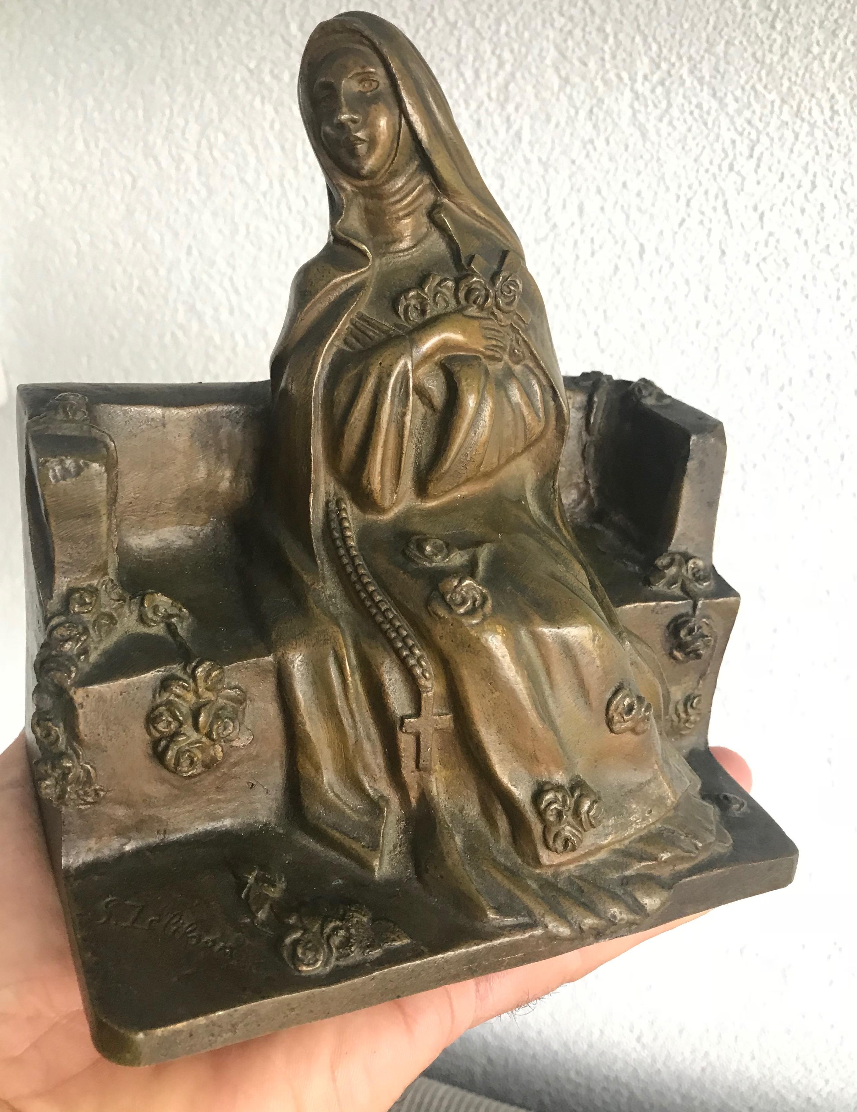 Stunning and rare, Serge Zelikson marked bronze of the famous patron saint of France. 

French-Russian artist Serge Zelikson (1890-1966) was born in Polotsk (Russia) and he took on the French nationality in 1920. He won a travel scholarship in 1912