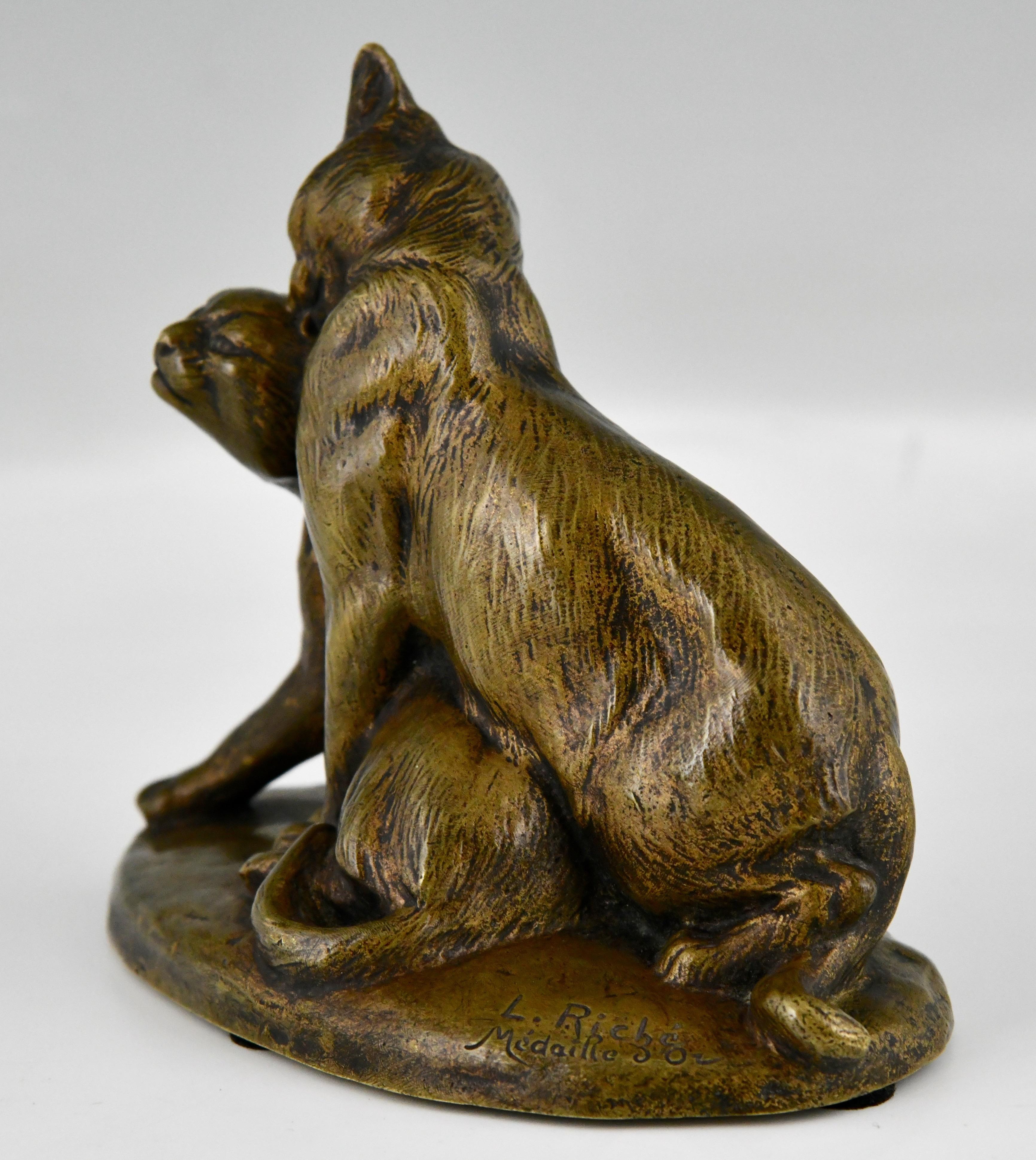 French Antique Bronze Sculpture of Two Cats by Louis Riché, France, 1900