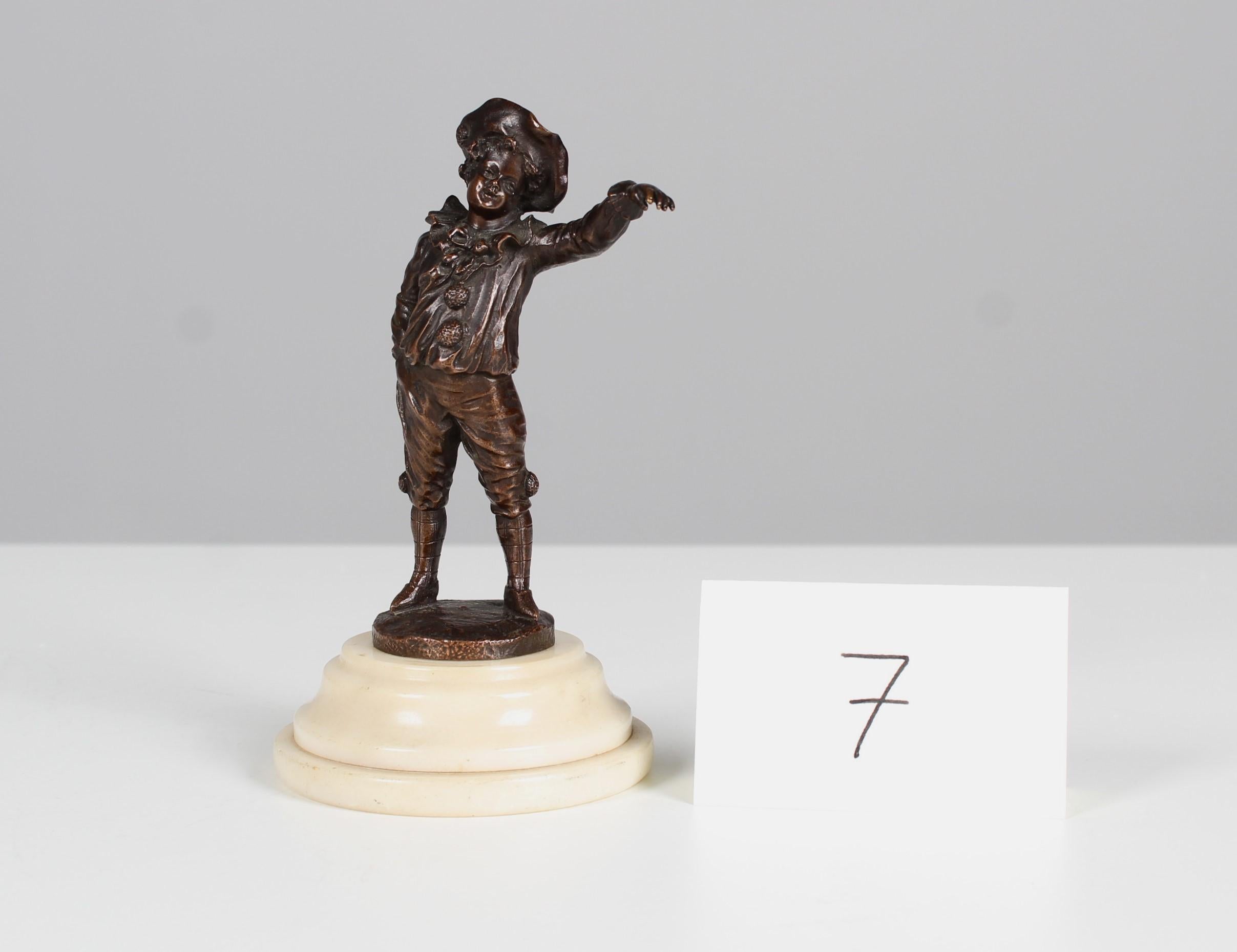 Early 20th Century Antique Bronze Sculpture By Victor-Heinrich Seifert, circa 1910, Berlin, Signed For Sale