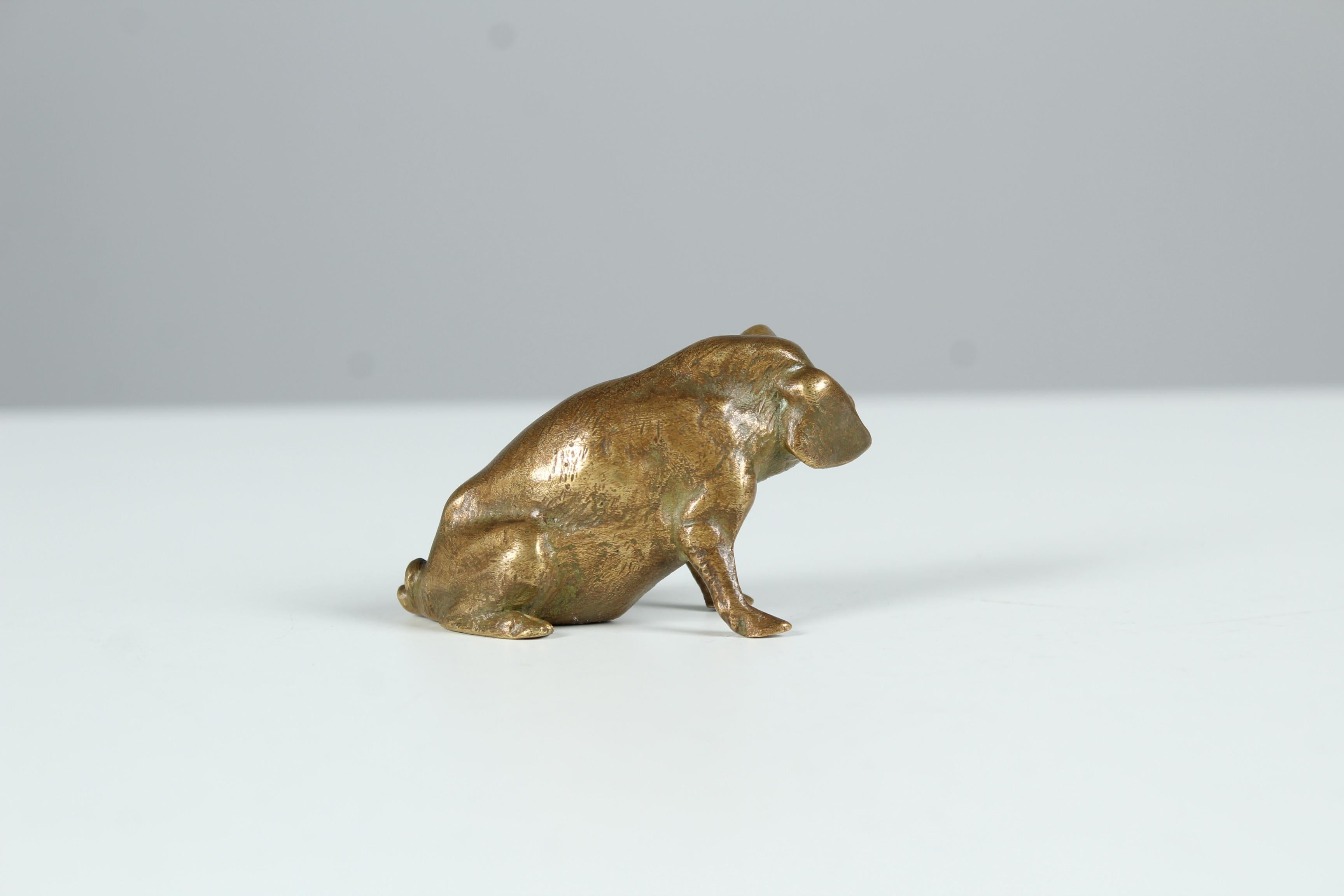 Antique Bronze Sculpture Sitting Pig, Signed L.Carvin, Around 1910, Susse Frères In Good Condition For Sale In Greven, DE