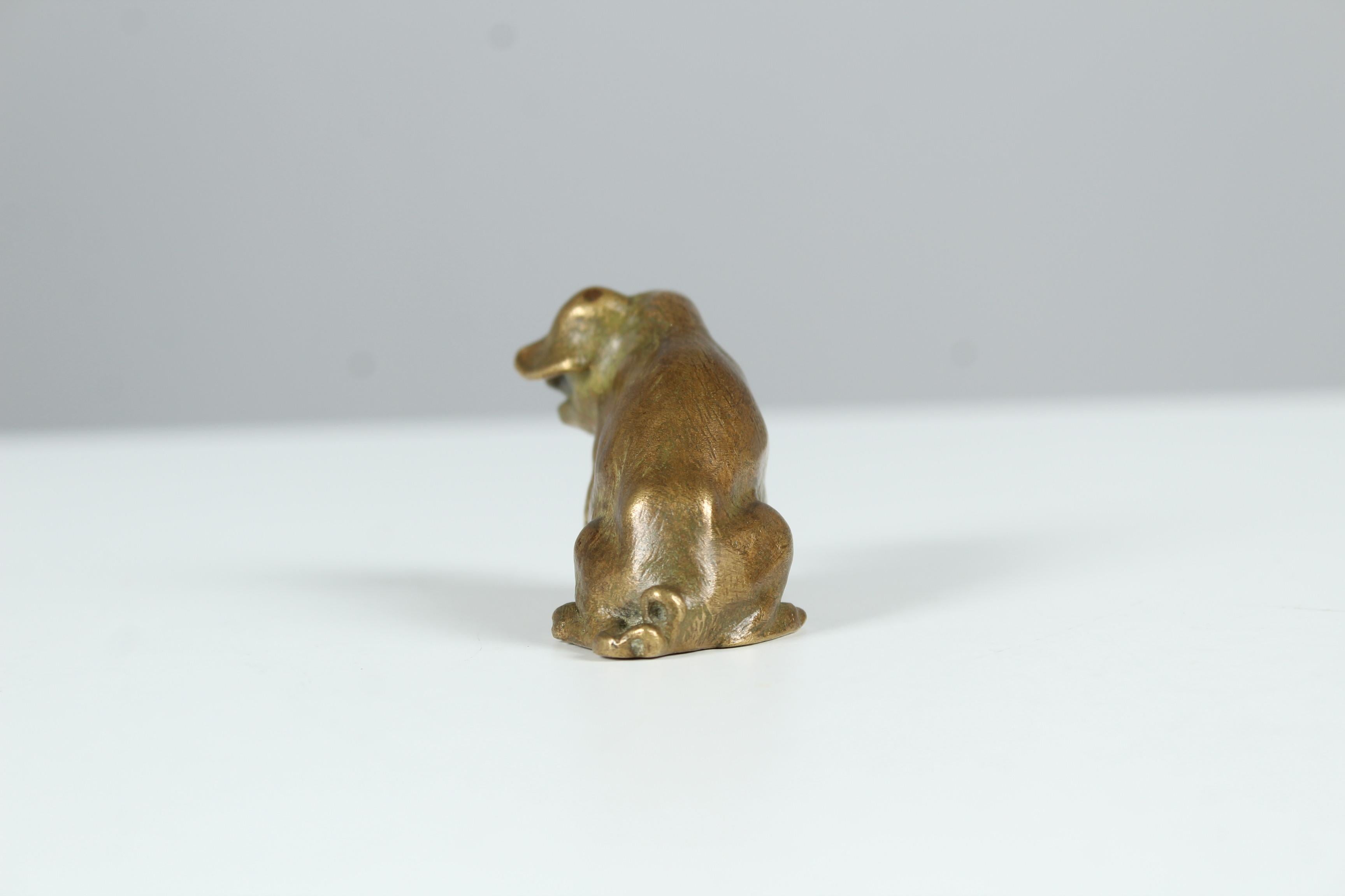 Antique Bronze Sculpture Sitting Pig, Signed L.Carvin, Around 1910, Susse Frères 1
