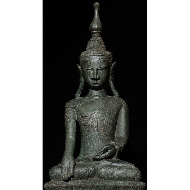 Antique Bronze Shan Buddha from Burma For Sale 2