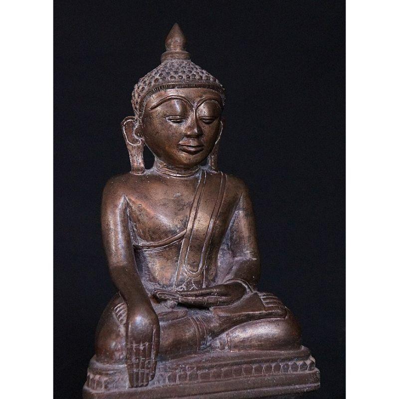 Ancienne statue de Bouddha Shan en bronze de Birmanie en vente 2