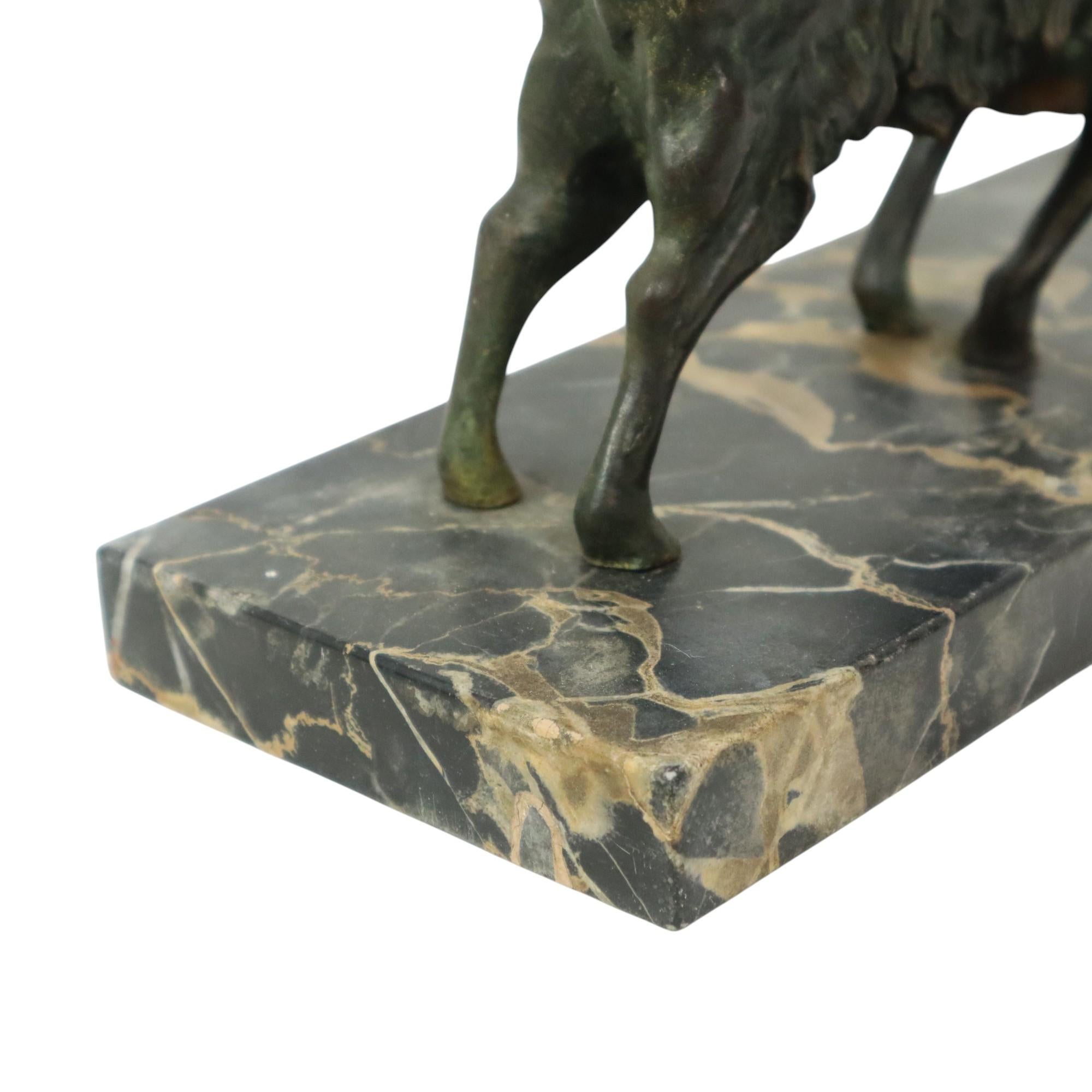 Statua di bronzo antico Scultura animale Capra Ariete Marmo in vendita 6