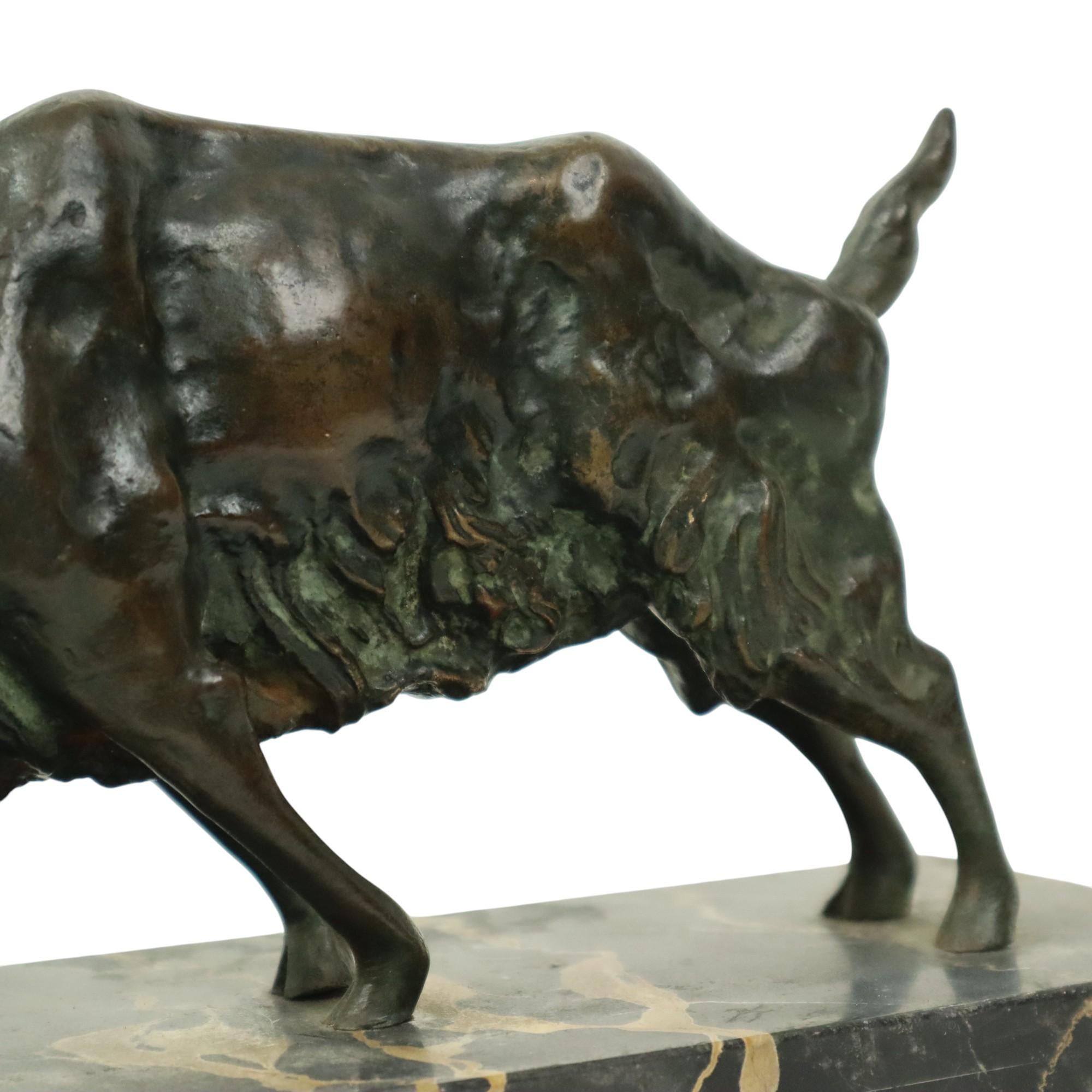 Statua di bronzo antico Scultura animale Capra Ariete Marmo in vendita 11