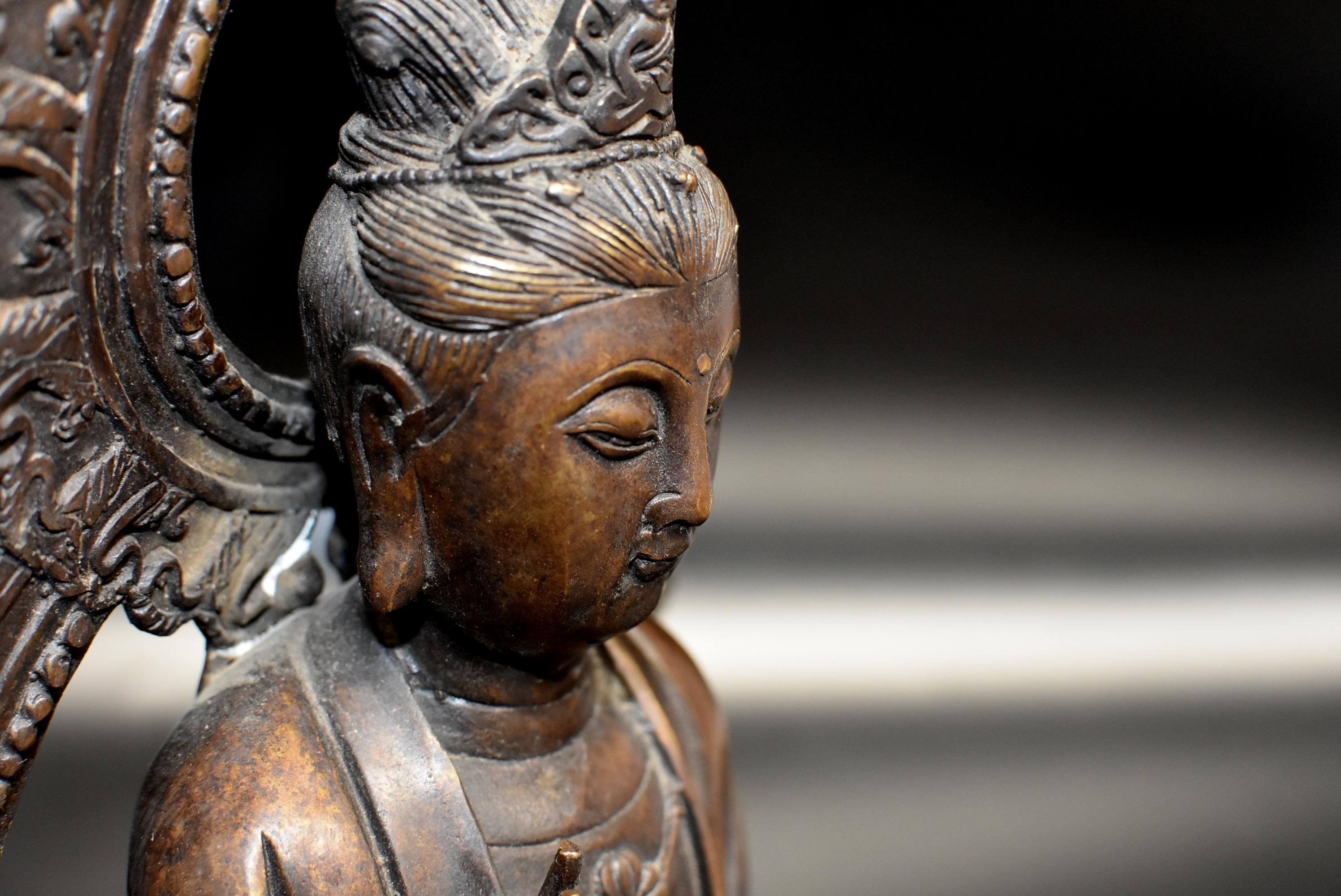 Bronze Statue of Buddha Guan Yin Holding Ruyi 8