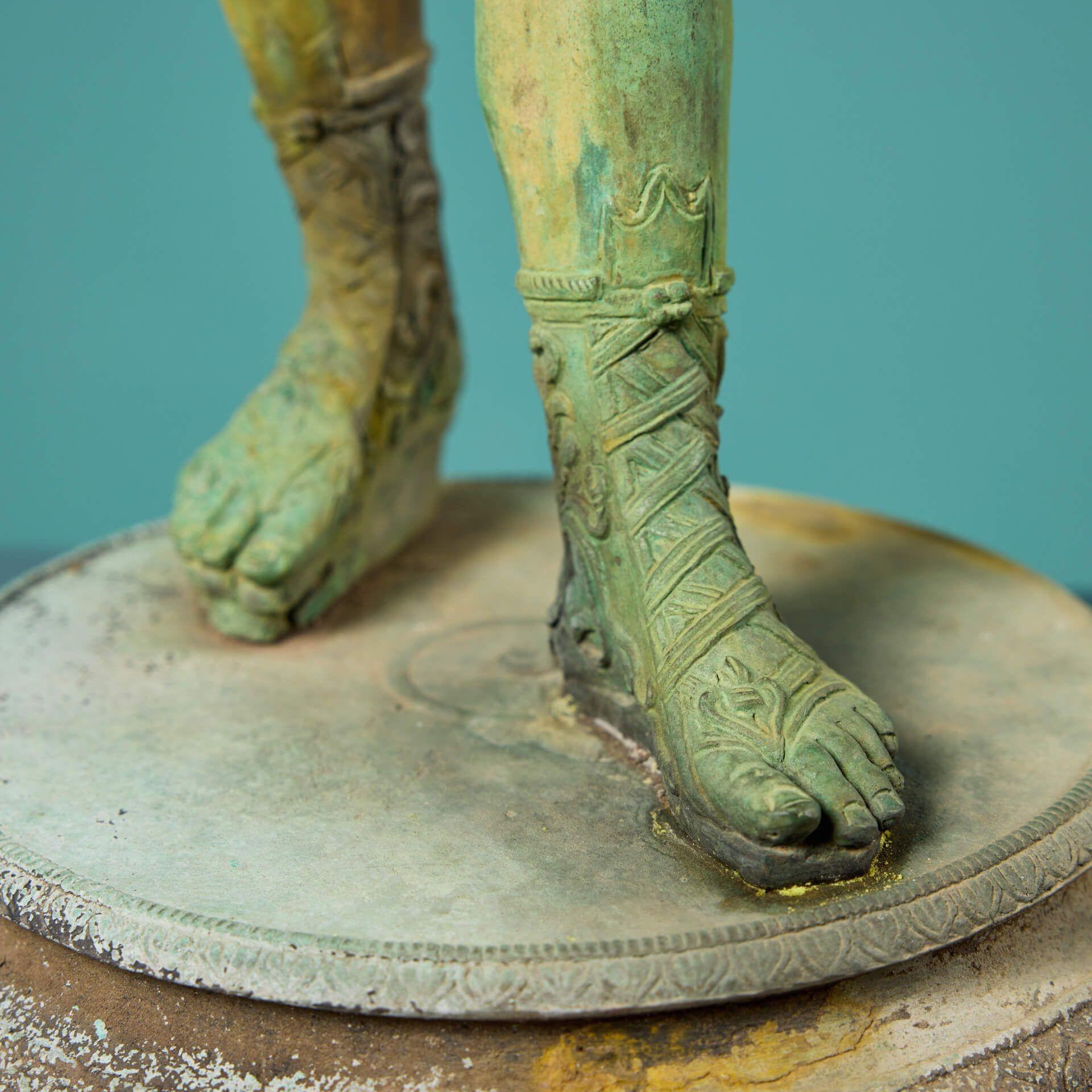 Fait main Statue ancienne de Narcisse en bronze en vente