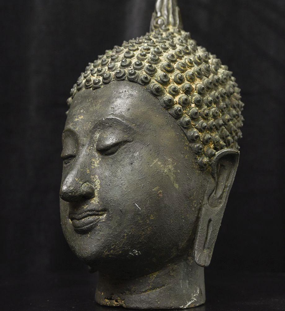 Tête de bouddha en bronze ancien Sukhothai à pied Bon état - En vente à Sheridan, CO