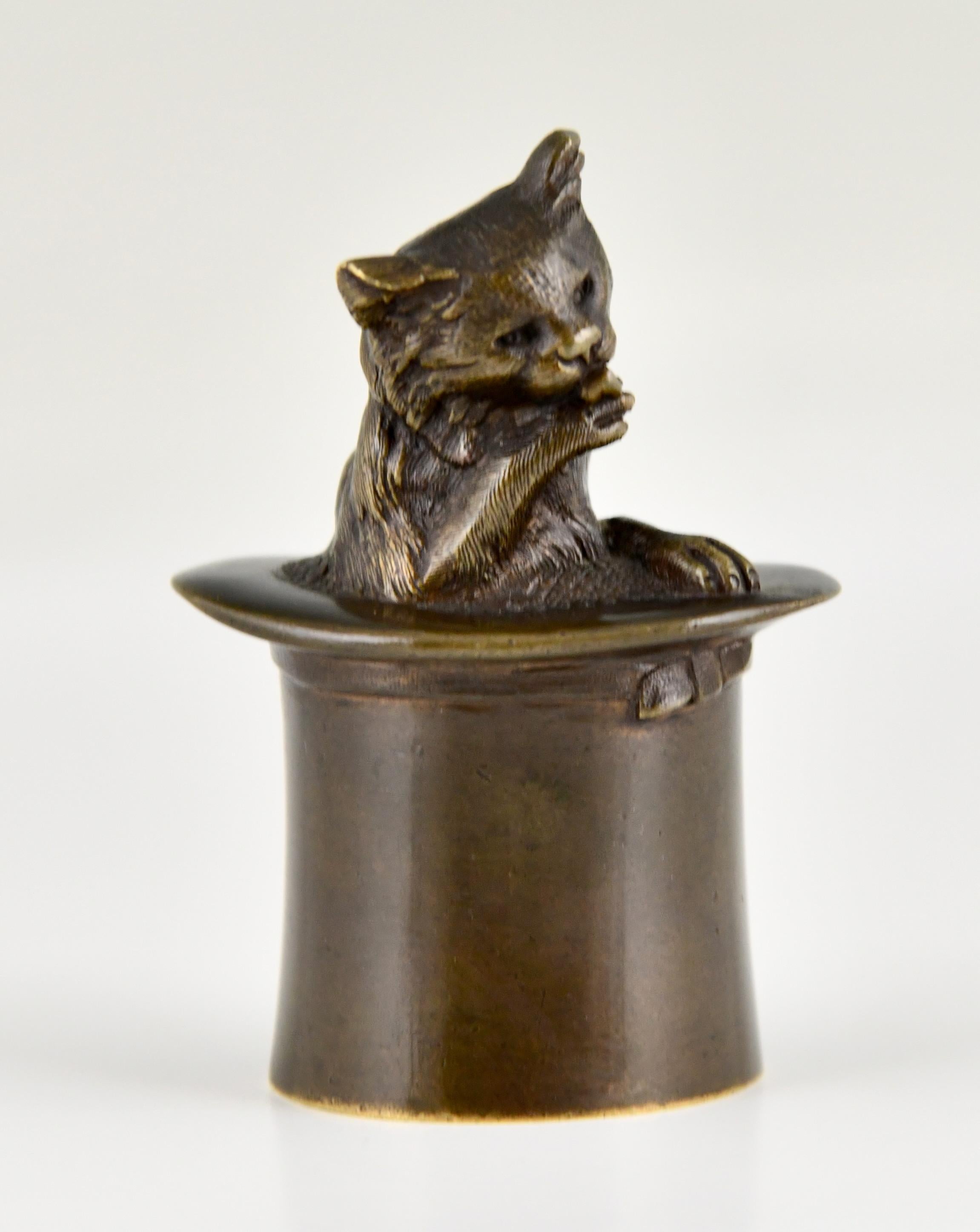 Art Nouveau Antique bronze table bell cat in a top hat, France 1880 For Sale