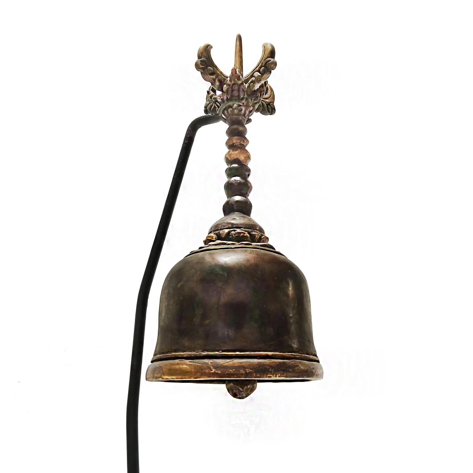 Antique Bronze Temple Bell from Thailand, Late 19th Century For Sale 5