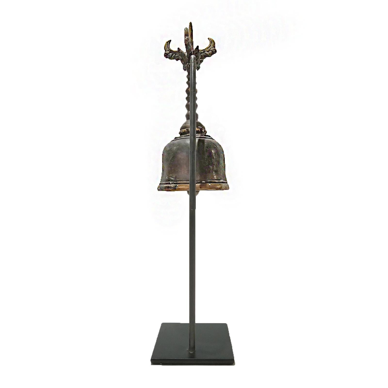 Antique Bronze Temple Bell from Thailand, Late 19th Century In Good Condition In New York, NY