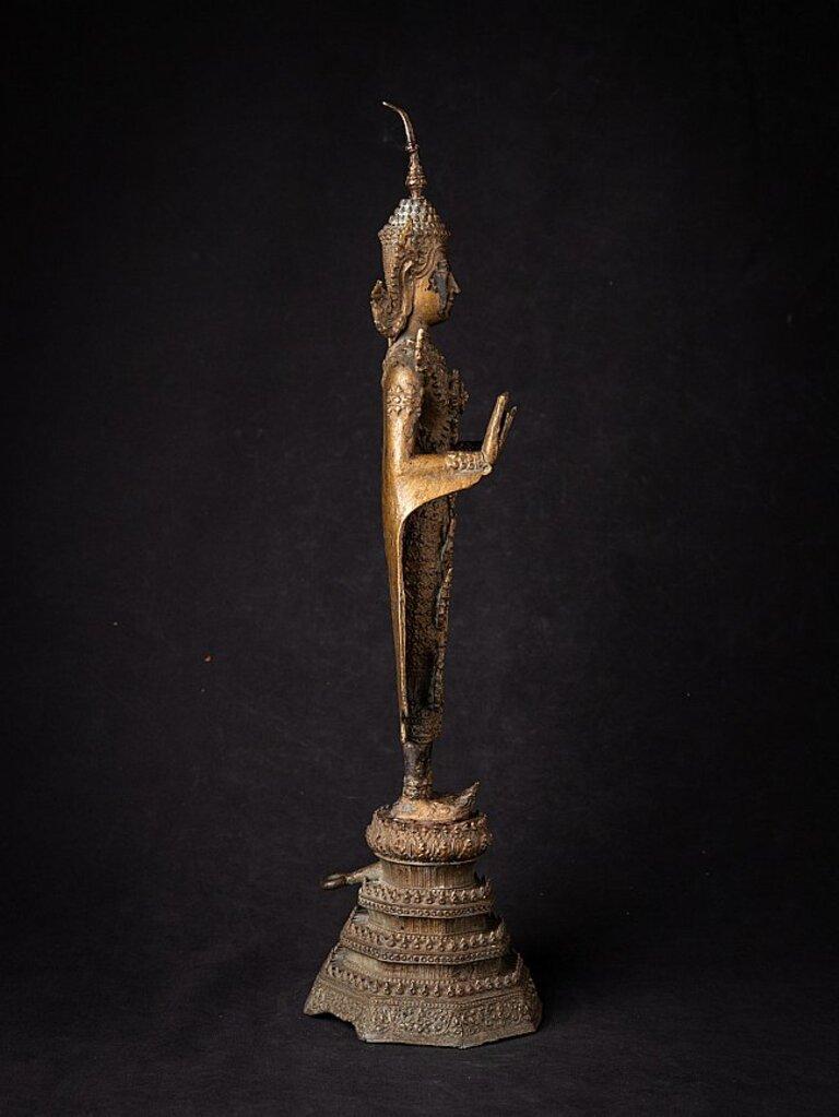 XIXe siècle Statue de Bouddha thaïlandais en bronze ancien de Thaïlande en vente