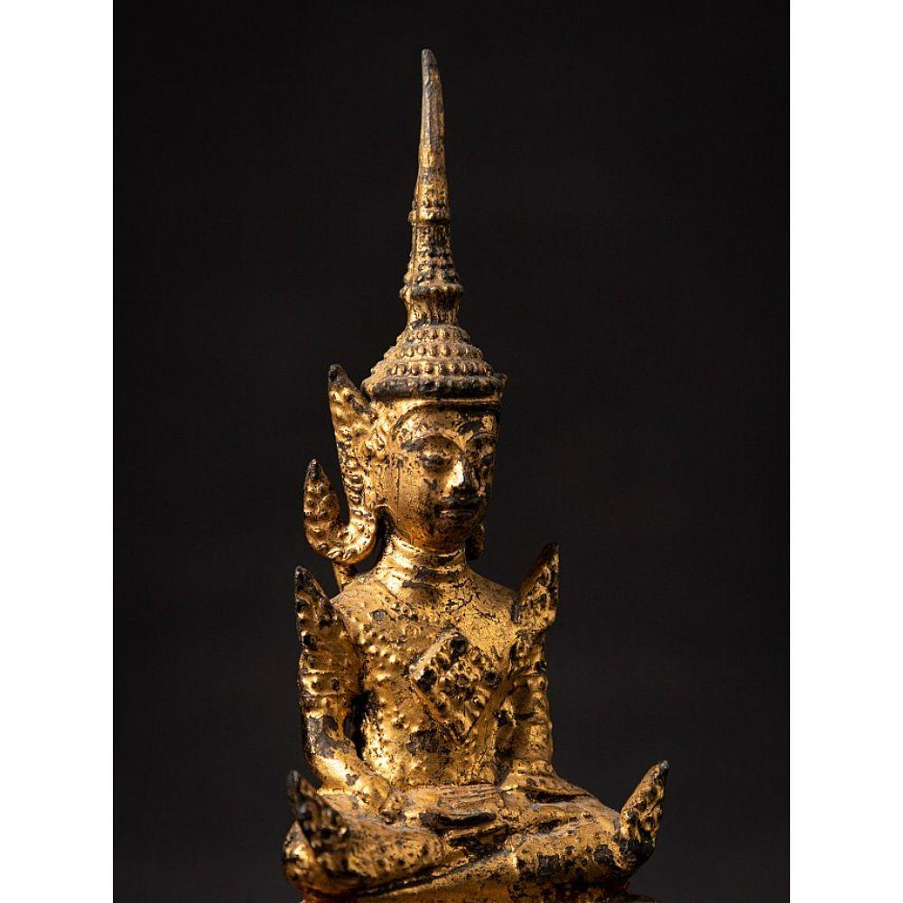 Statue de Bouddha thaïlandais en bronze ancien de Thaïlande en vente 1