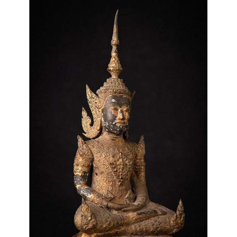 Antique bronze Thai Buddha statue from Thailand For Sale 2