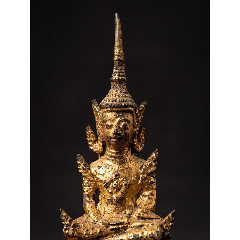 Statue de Bouddha thaïlandais en bronze ancien de Thaïlande en vente 3