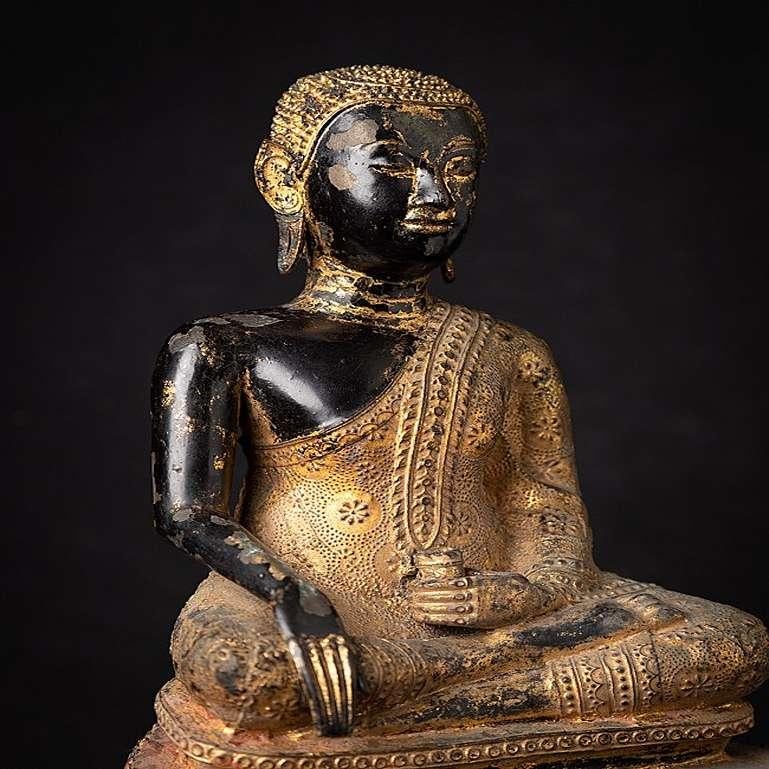 Statue de moine thaïlandaise ancienne en bronze en vente 2