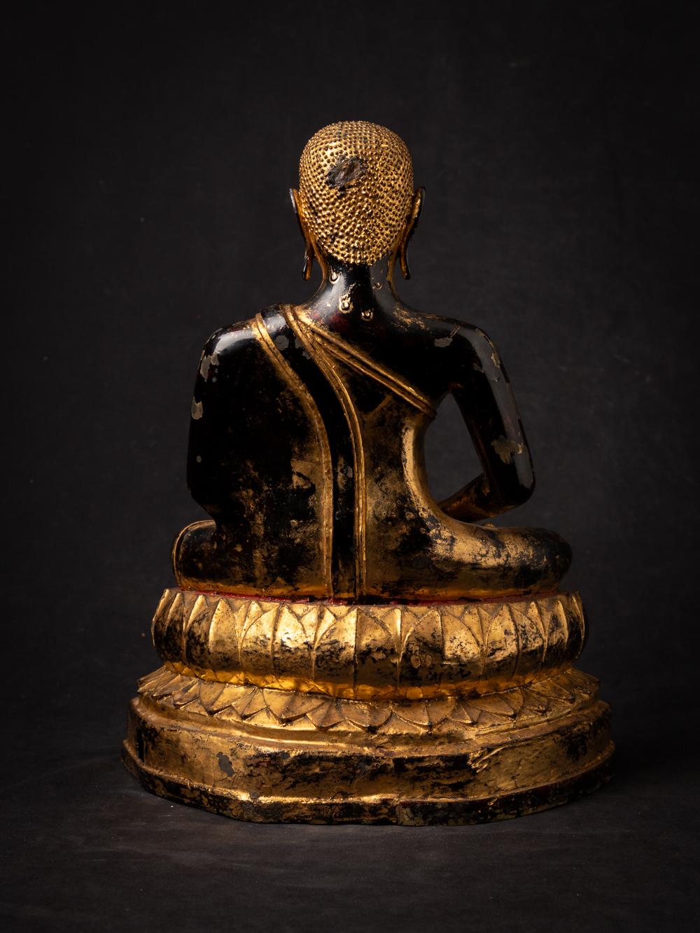 A Beautiful Antique bronze Thai Monk statue
Material : bronze
37,5 cm high
30 cm wide and 17,3 cm deep
Gilded with 24 krt. gold
Dhyana mudra
19th century
Weight: 10,2 kgs
Originating from Thailand
Nr: 3819