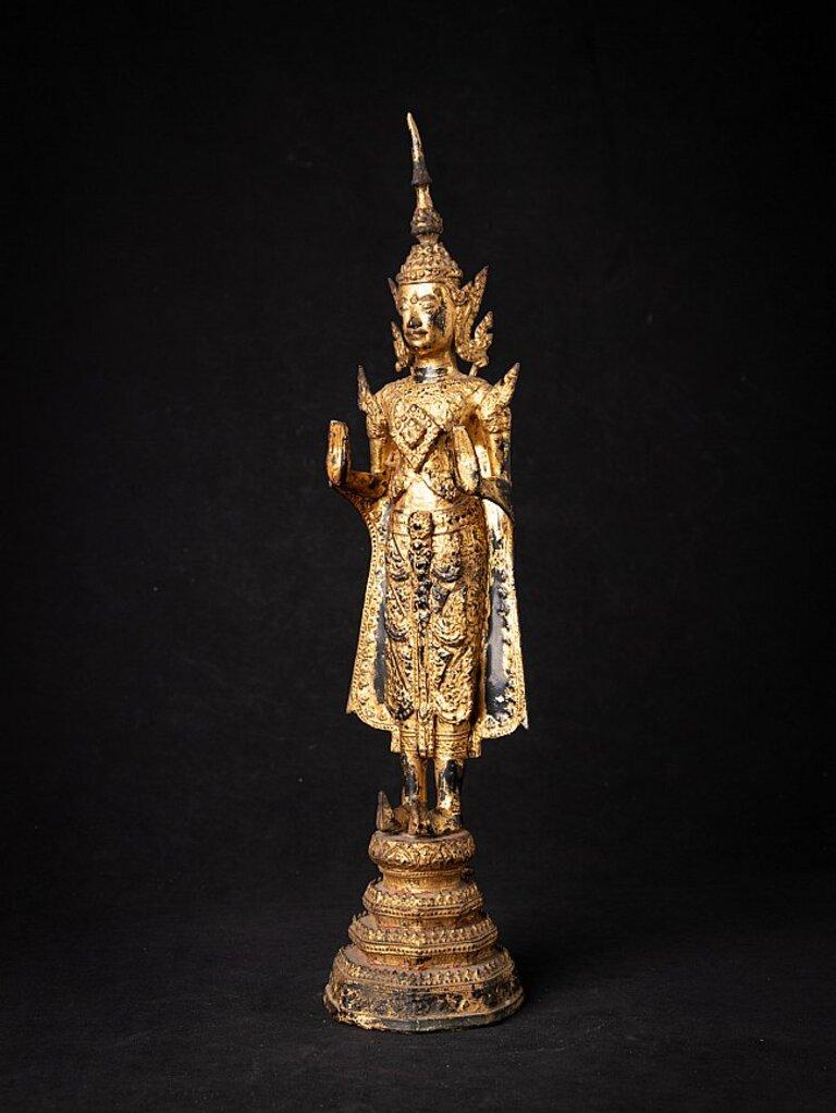 Material: bronze
47,3 cm high 
11 cm wide and 10,5 cm deep
Weight: 2.562 kgs
Abhaya mudra
Originating from Thailand
19th century - Rattanakosin period
