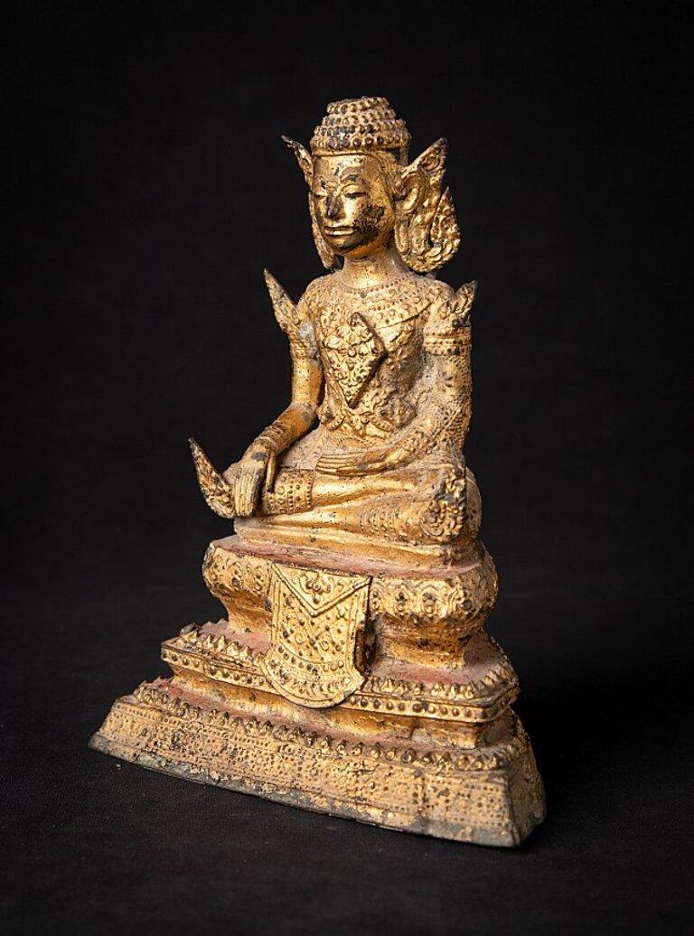 Material: bronze
19,9 cm high 
15,5 cm wide and 8,8 cm deep
Weight: 1.472 kgs
Gilded with 24 krt. gold
Bhumisparsha mudra
Originating from Thailand
19th century
Rattanakosin period.
 