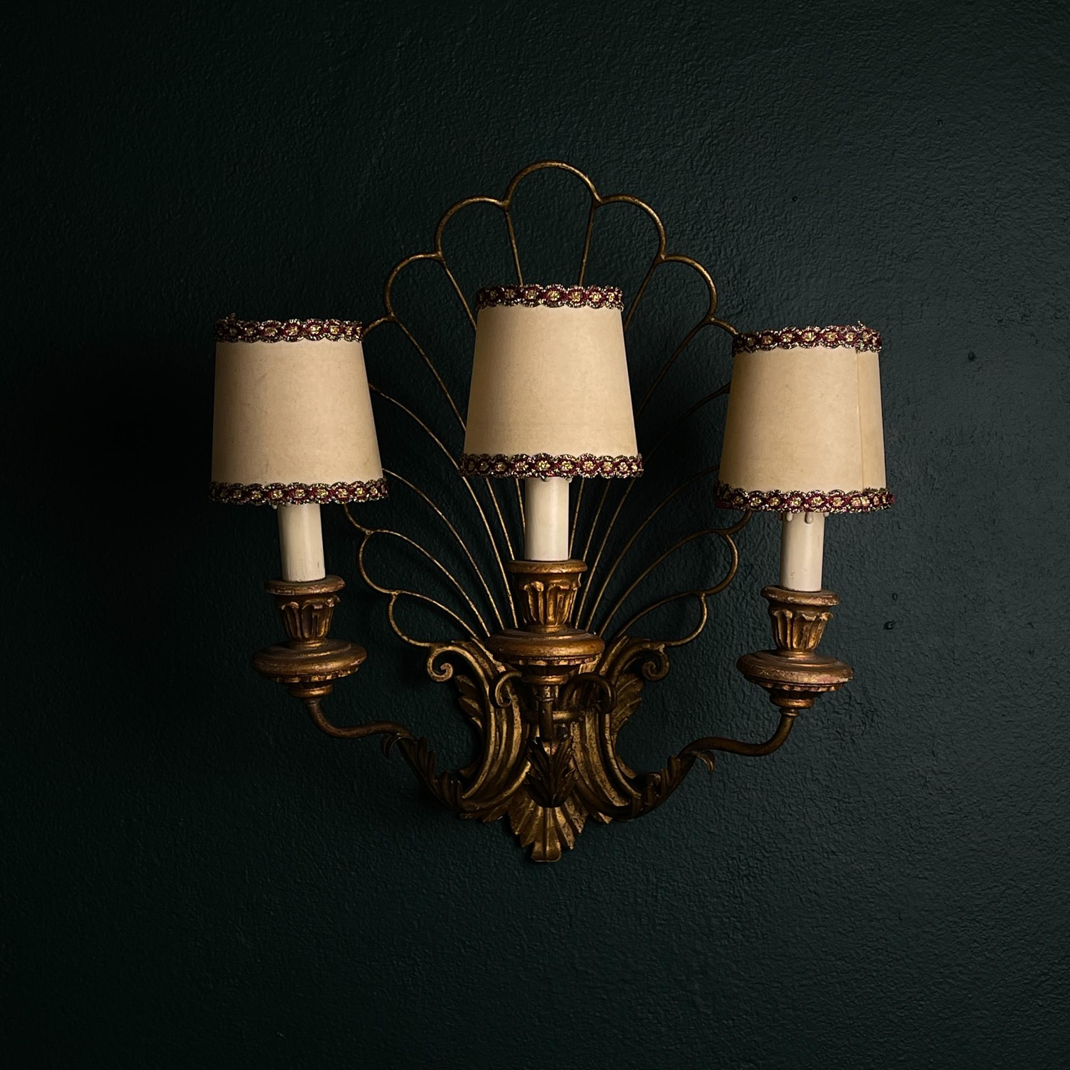 Lampada da parete in bronzo antico a 3 bracci, Italia anni '30 in vendita 13