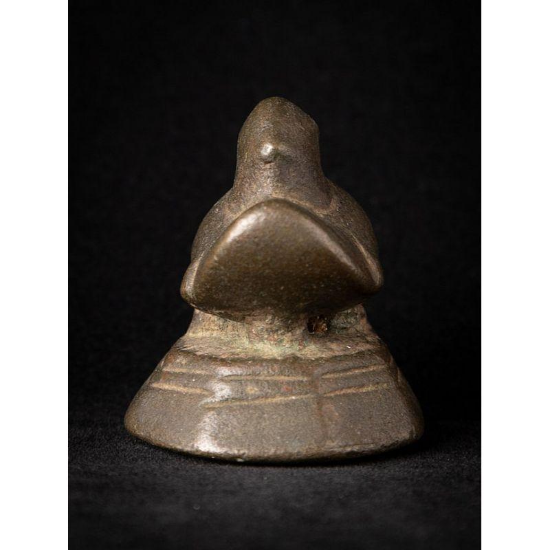 Material: bronze
4,2 cm high 
3,7 cm wide and 3,8 cm deep
Weight: 0.153 kgs
Originating from Burma
19th Century.

