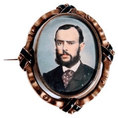 Antique Brooche Victorian 19th Century Black Enamel Gold 14 Karat