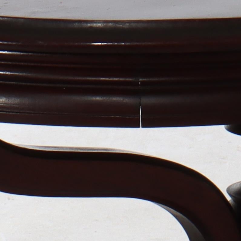 Antike Brookes Renaissance Revival Nussbaum Regenschirm Tabelle c1890 (19. Jahrhundert) im Angebot