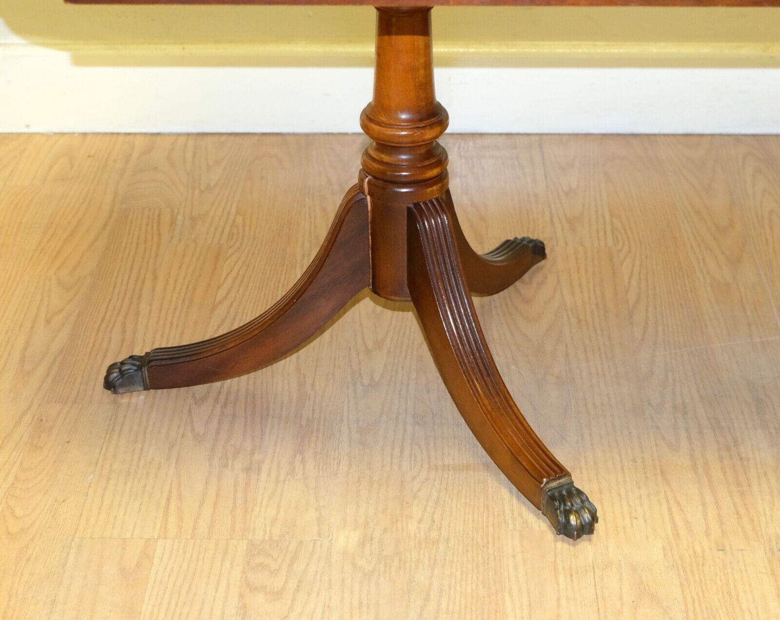 ANTIQUE BROWN BEVAN FUNNELL HARDWOOD GREEN LEATHER TOP COFFEE TABLE TRIPOD LEGs For Sale 4