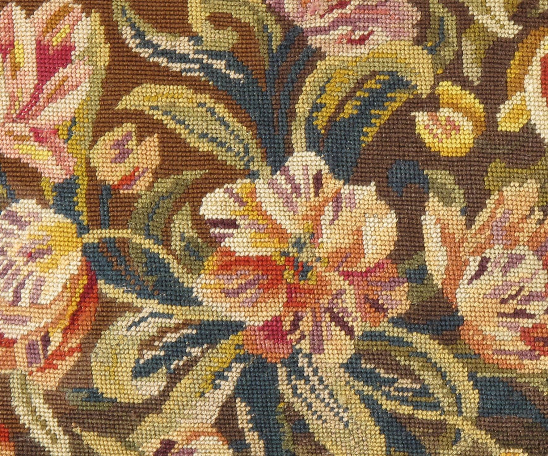 Cuscino a punta d'ago francese Antique French Brown 1'6 x 1'8 in vendita 1