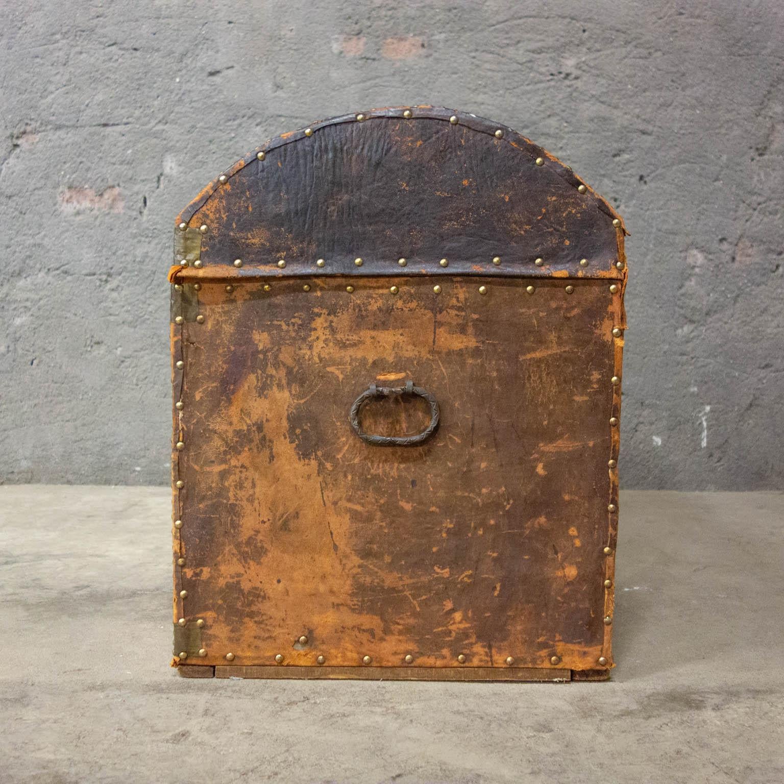 Antique Brown Leather Bridal Box from France, Early 1800 For Sale 5