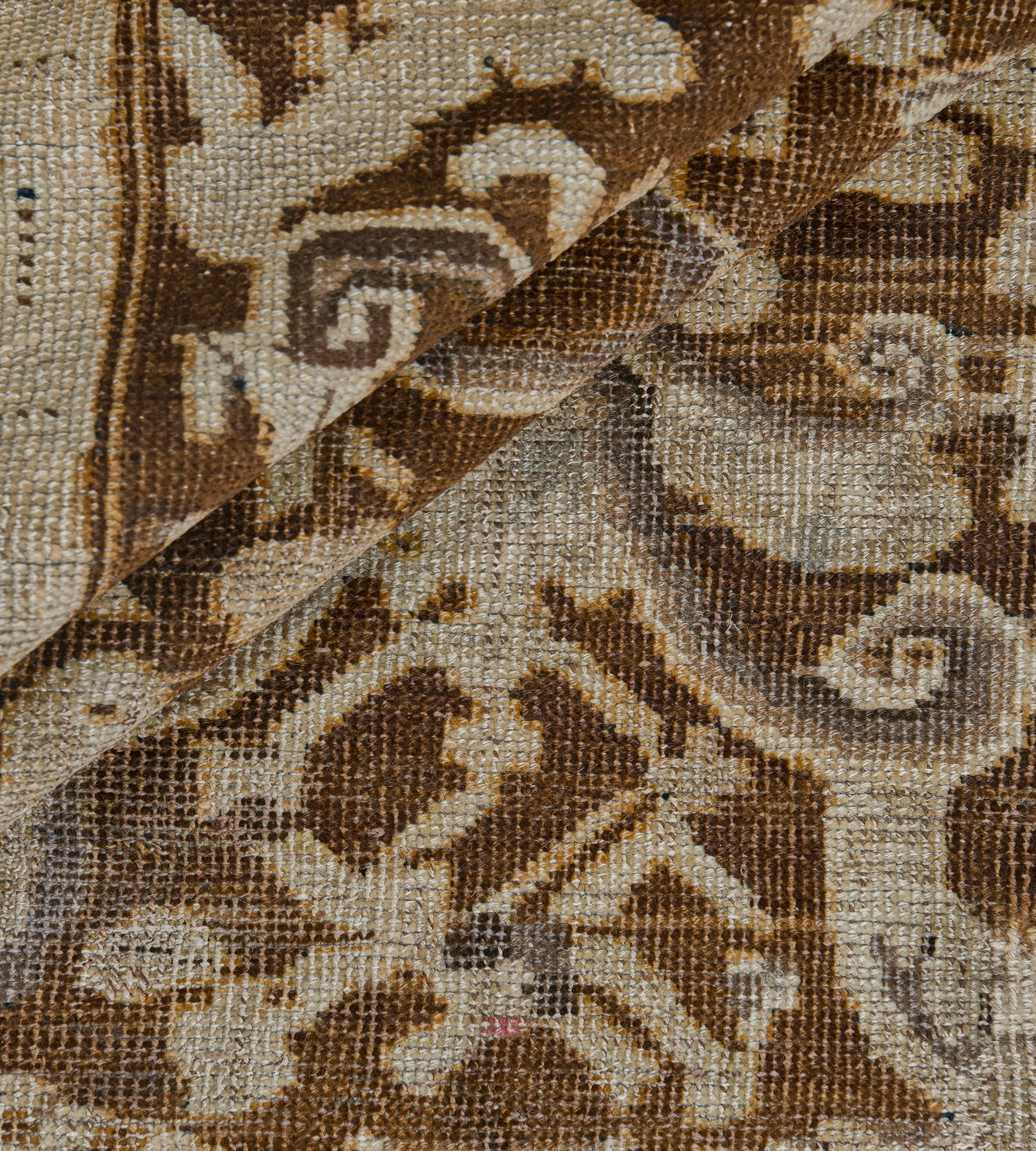 Alfombra caucásica Karabagh antigua de lana marrón con motivos aviares y florales en venta 3