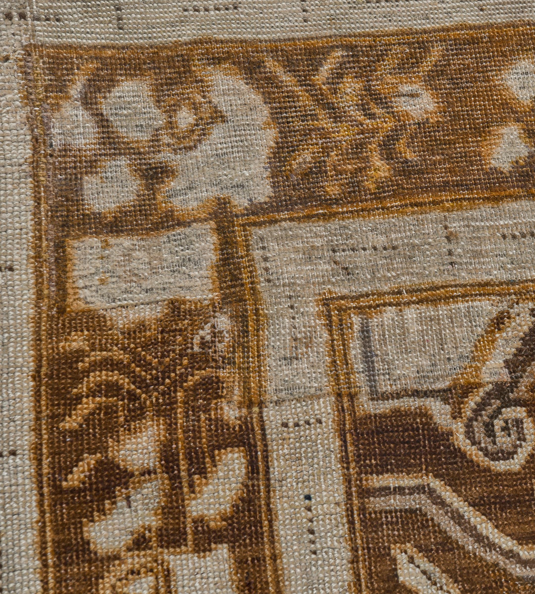 Alfombra caucásica Karabagh antigua de lana marrón con motivos aviares y florales siglo XX en venta