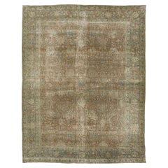 Antique Brown Wool Rug Persian Tabriz Floral Designed From The 1920s (Tapis de laine persan Tabriz à motifs floraux des années 1920) 
