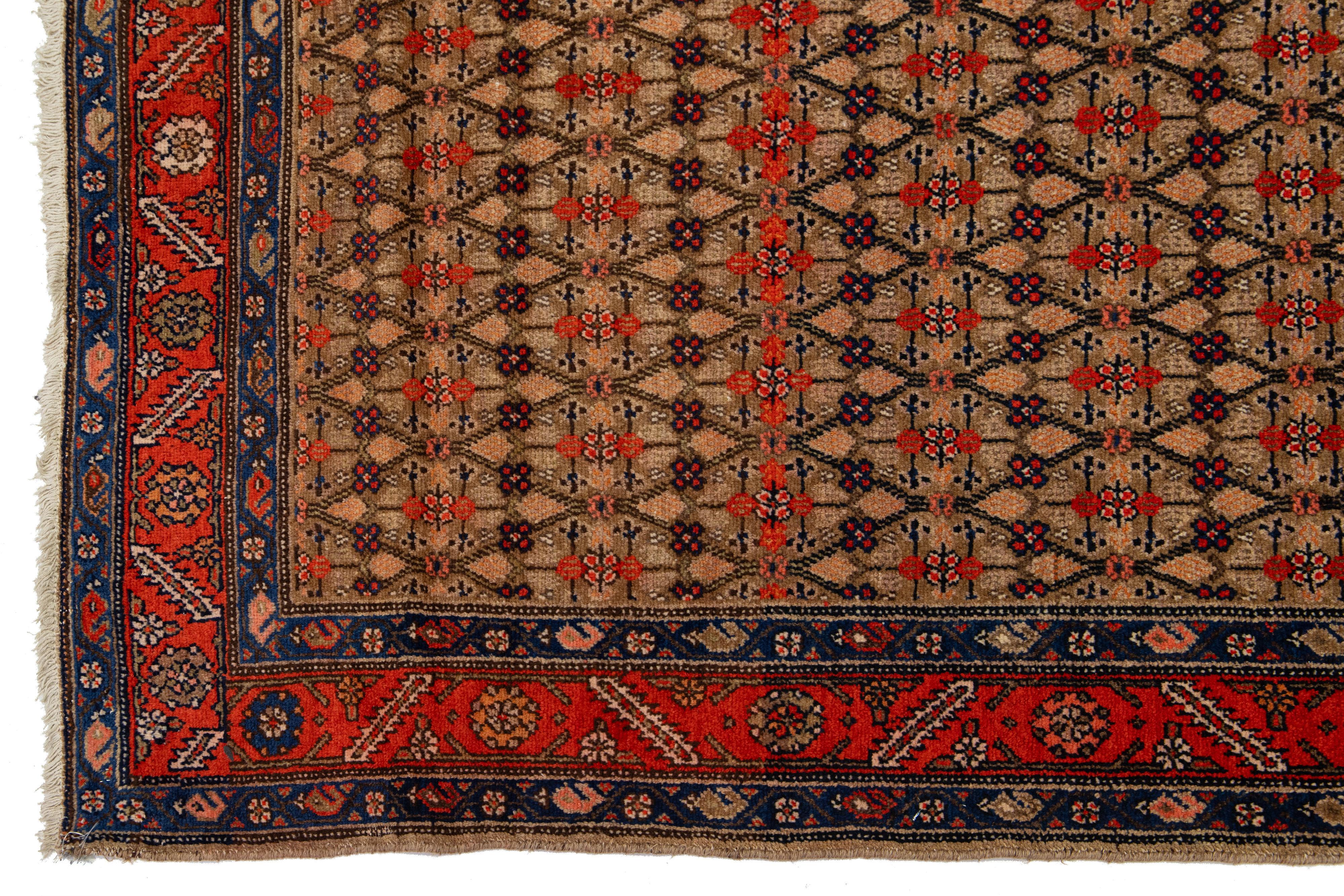 20ième siècle Antique Brown Wool Runner Persian Hamadan With Geometric Pattern (Chemin de table en laine à motifs géométriques) en vente