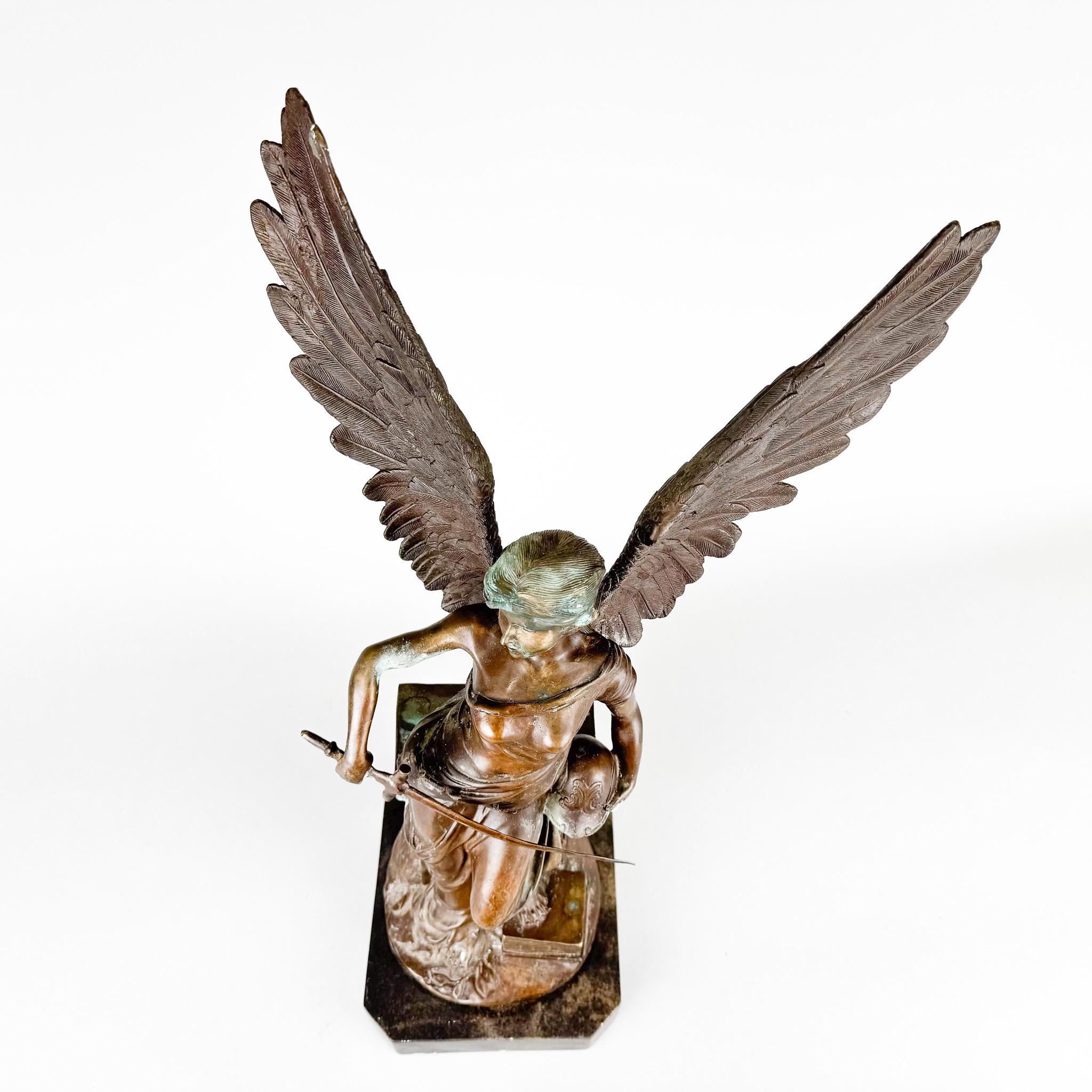 Bronzo Scultura antica di Broze - Angelo con spada in vendita