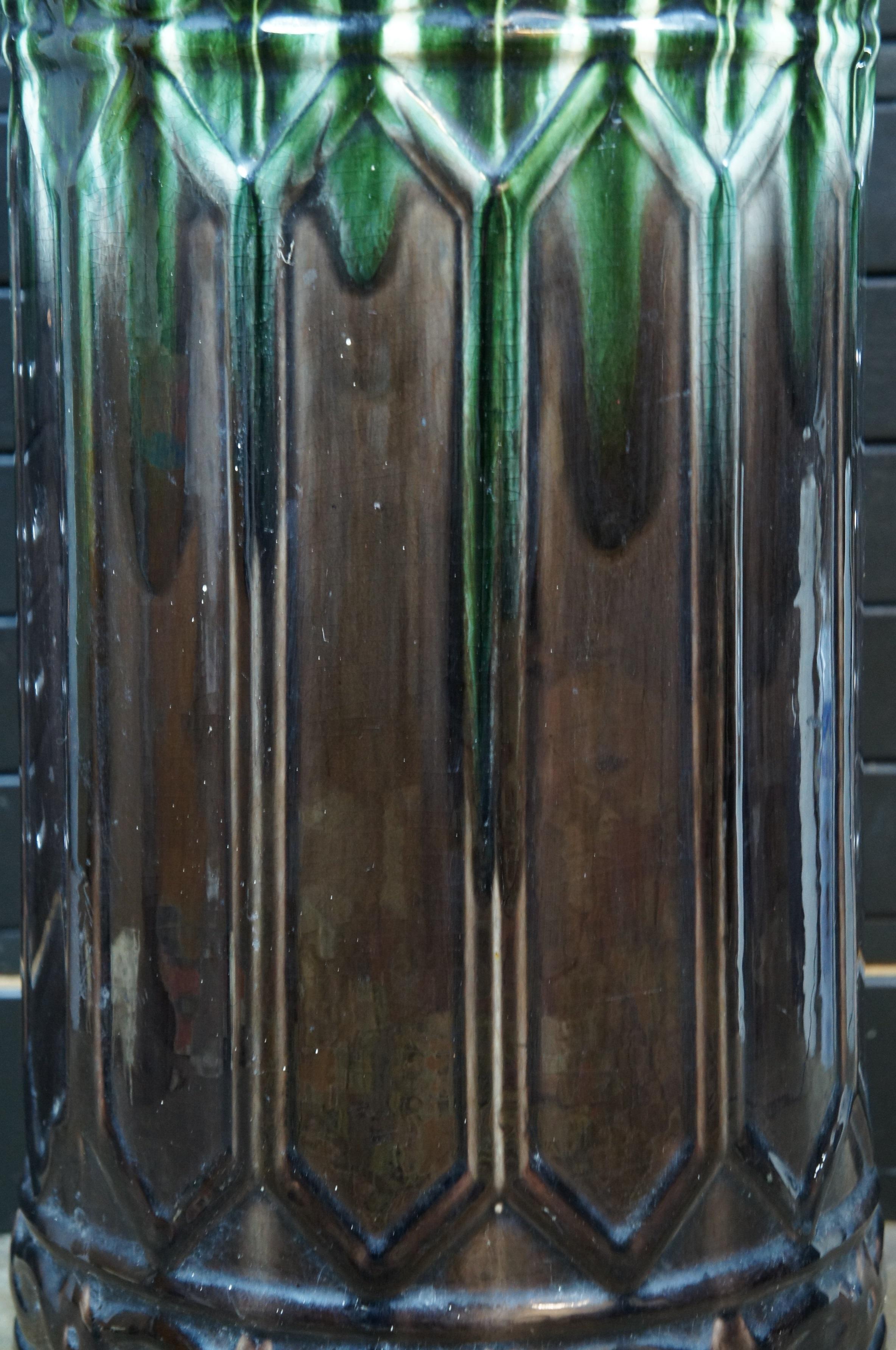 Début du 20ème siècle Antiquité Brush McCoy Vert Brown Glaze Majolica Pottery Umbrella Cane Stand 23