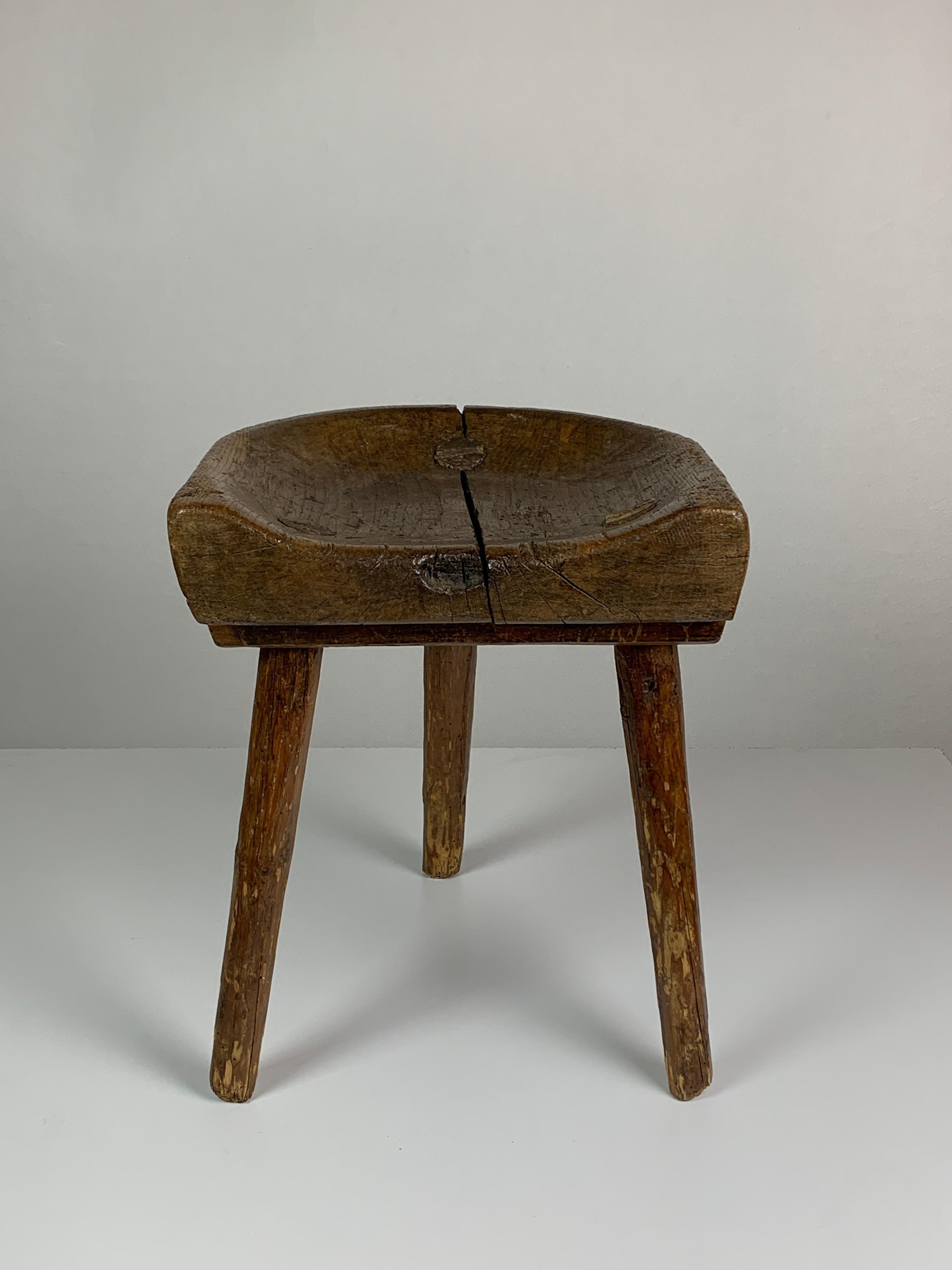 Rustic Antique brutalist farmhouse rustic tripod milking stool, Dutch 19th century