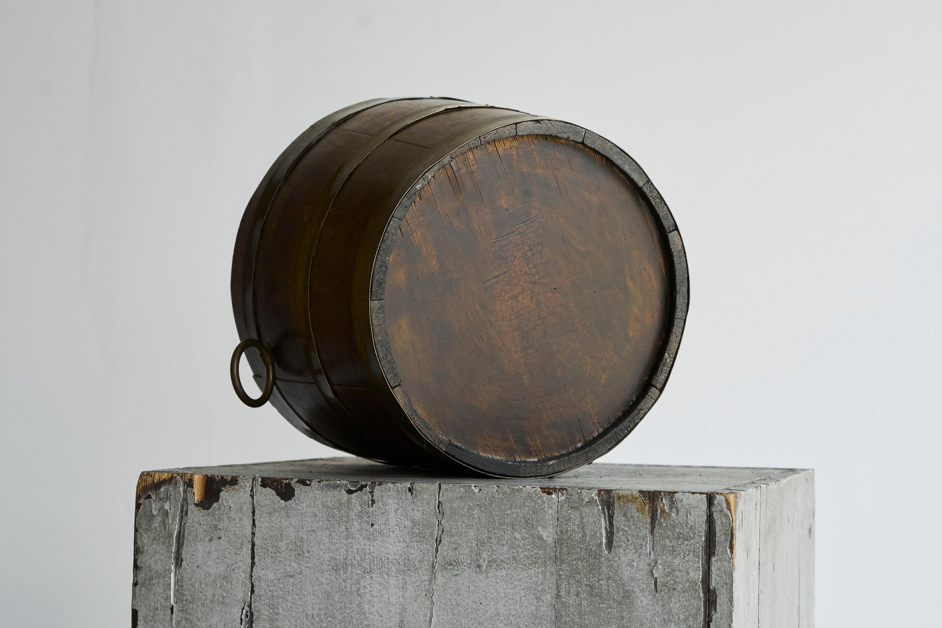 Antique Bucket or Waste Paper Basket in Wood and Brass 19th Century For Sale 4