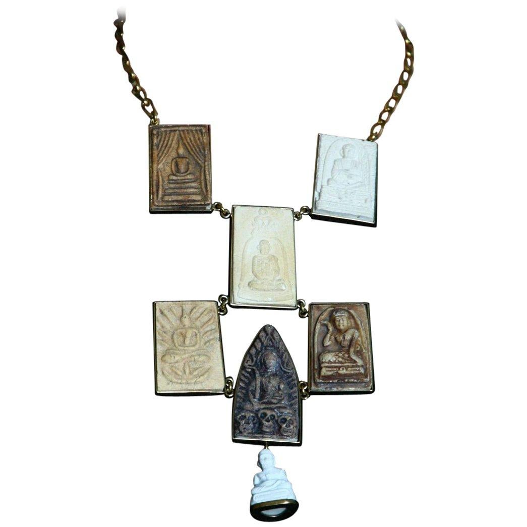 Collier d'amulettes de Bouddha antique en bronze et terre cuite