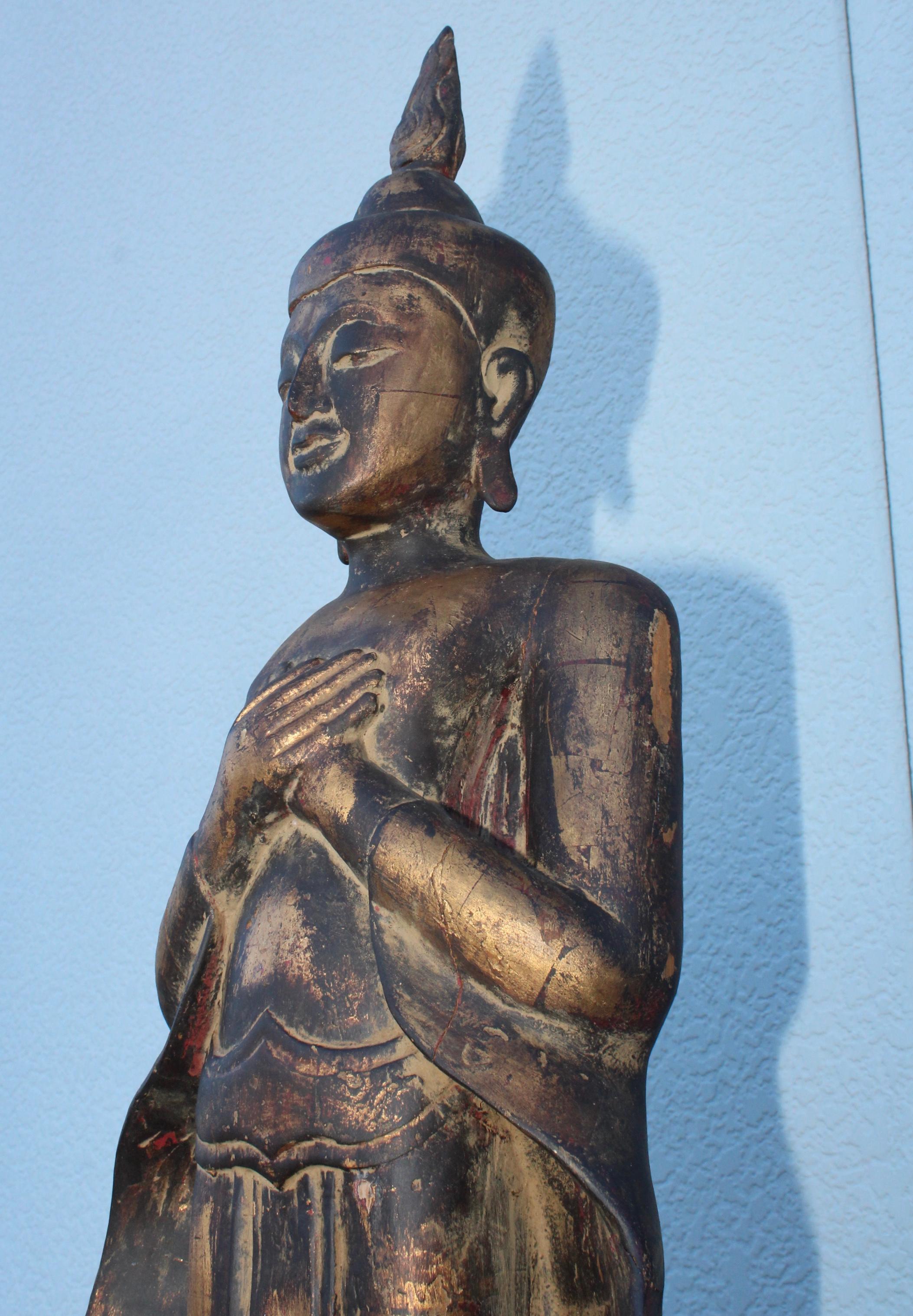 Escultura antigua de Buda de pie en venta 12