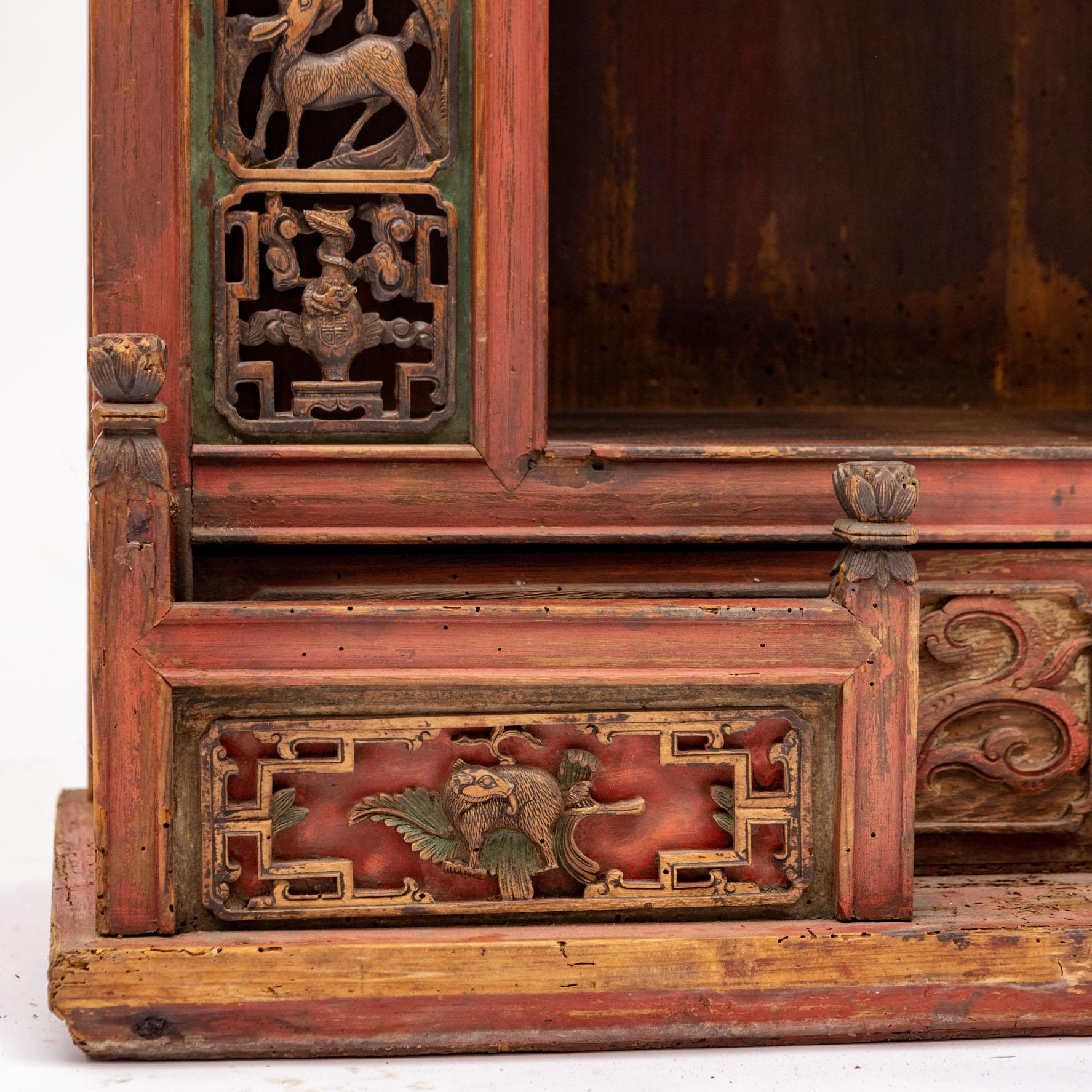 Antique Buddhist Alter Shrine 17-16'th Century For Sale 4