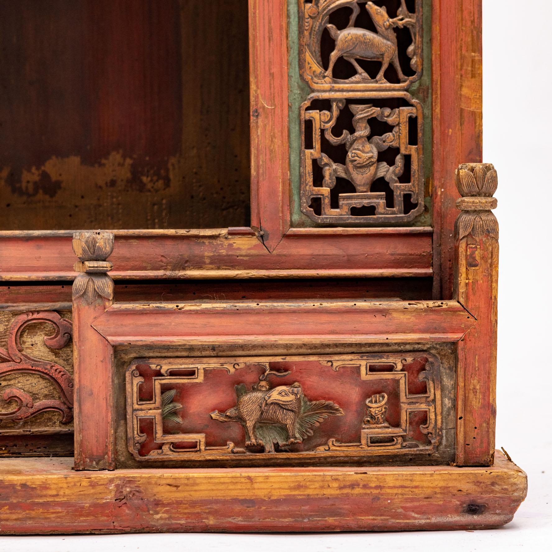 Shrine d'autel bouddhiste ancien 17-16e siècle en vente 5