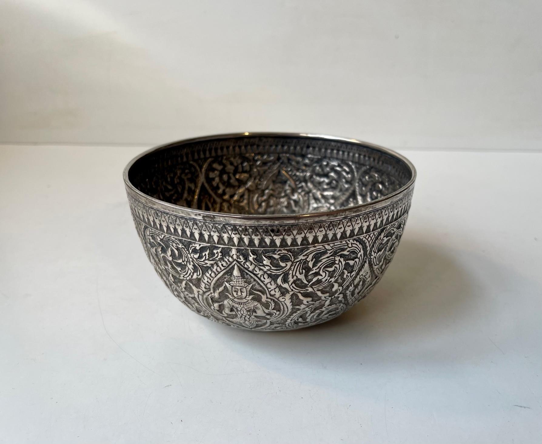 Antique Buddhist Singing Bowl in Carved & Repoussé Silver For Sale 1