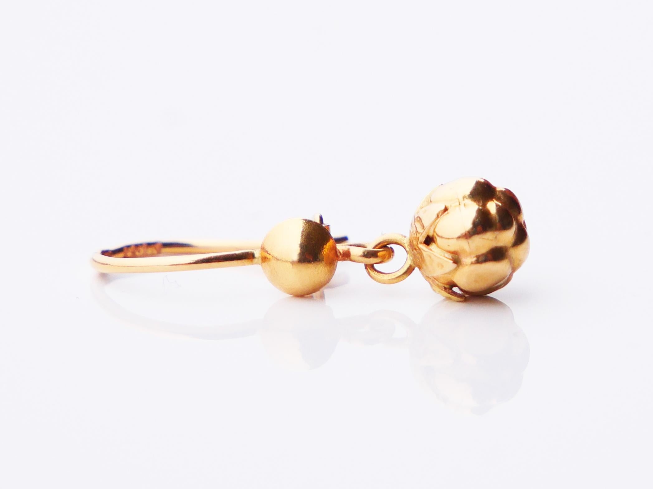 Antique Buds dangle Earrings solid 18K Gold / 1.8 gr For Sale 4