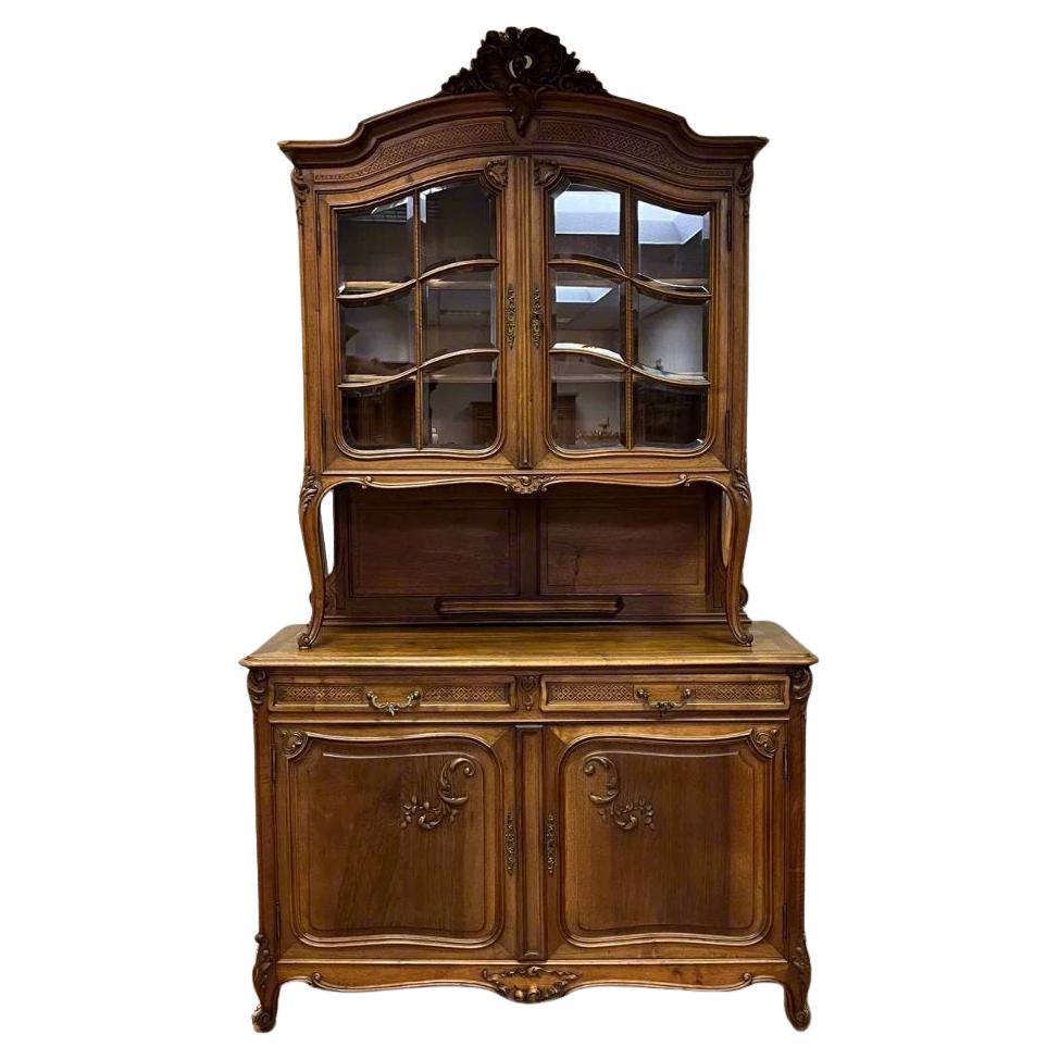 Antique cupboard  Louis Quinze around 1900  High-quality walnut wood  Top-mount