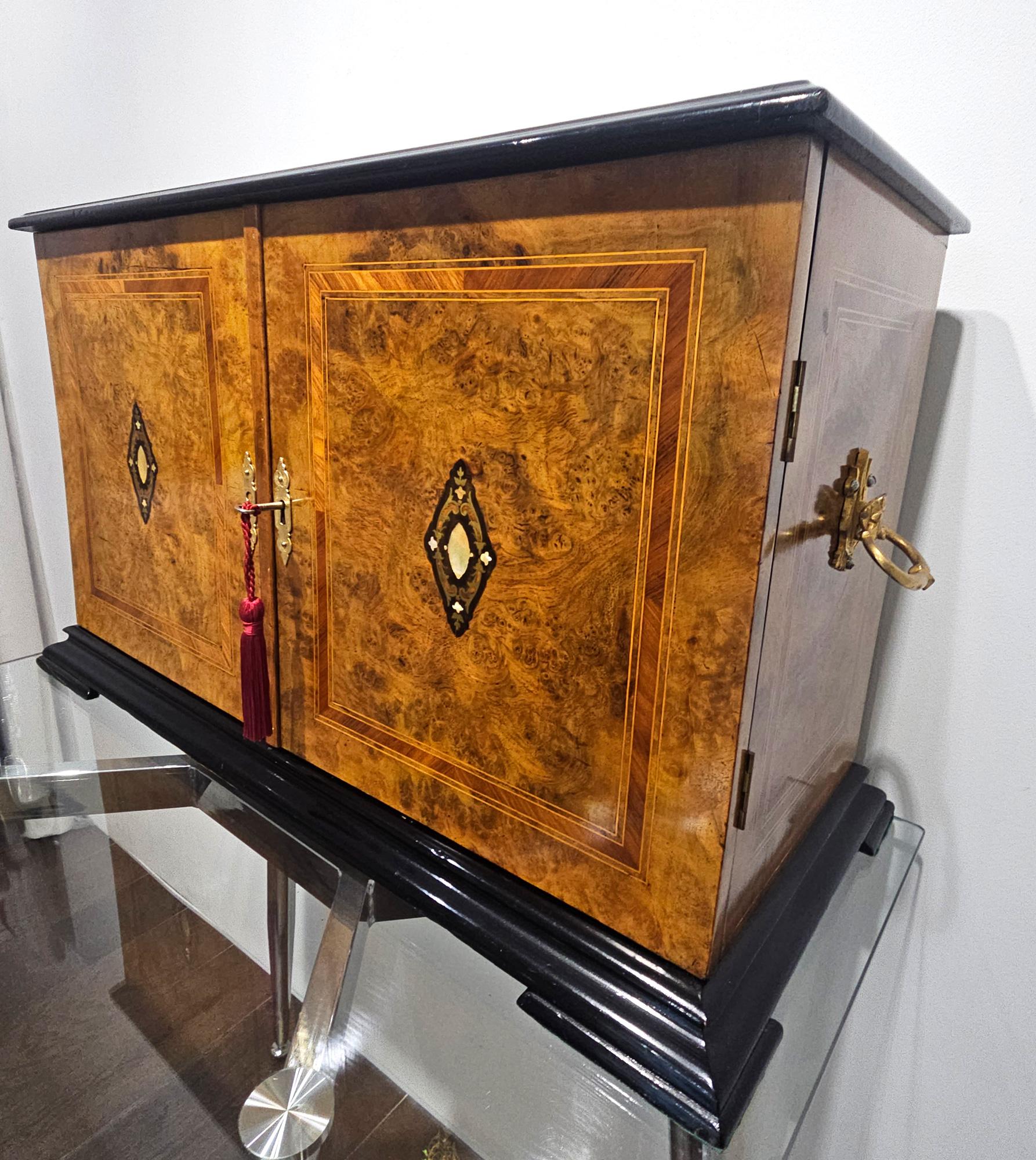 Antique Buffet-Style Drum and Bell Music Box by Mojon Manger, Geneva, c. 1885 For Sale 4