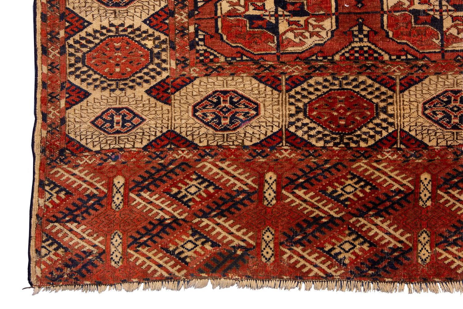 Antiker Bukhara-Teppich mit Elefantenfuß-Design (Turkmenisch) im Angebot