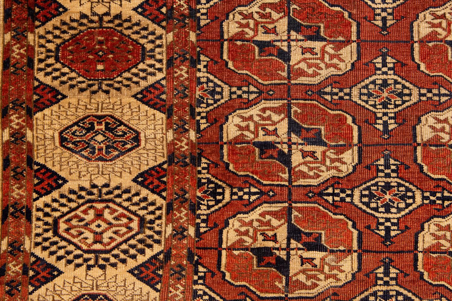 Antiker Bukhara-Teppich mit Elefantenfuß-Design (19. Jahrhundert) im Angebot