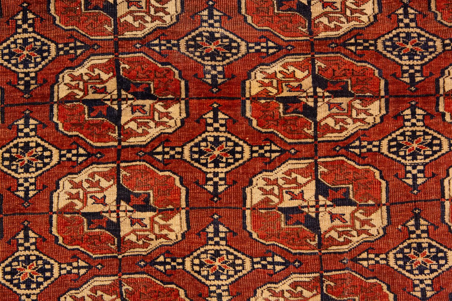 Antiker Bukhara-Teppich mit Elefantenfuß-Design (Wolle) im Angebot