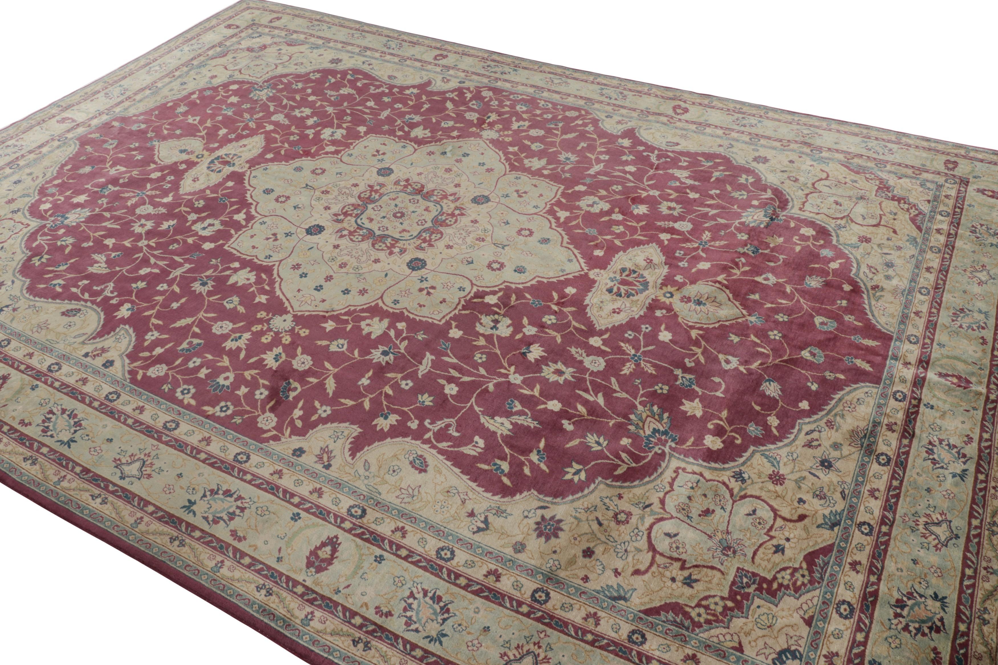 Bulgare Tapis bulgare ancien, style Tabriz Médaillon floral en Bourgogne - Rug & Kilim en vente